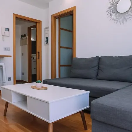 Piscina Y Garaje Cerca Del Centro By فيجو