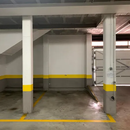 Piscina Y Garaje Cerca Del Centro By Apartamento Vigo