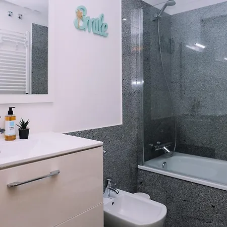 Apartamento Piscina Y Garaje Cerca Del Centro By *