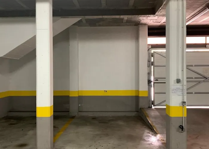 Piscina Y Garaje Cerca Del Centro By Lejlighed Vigo